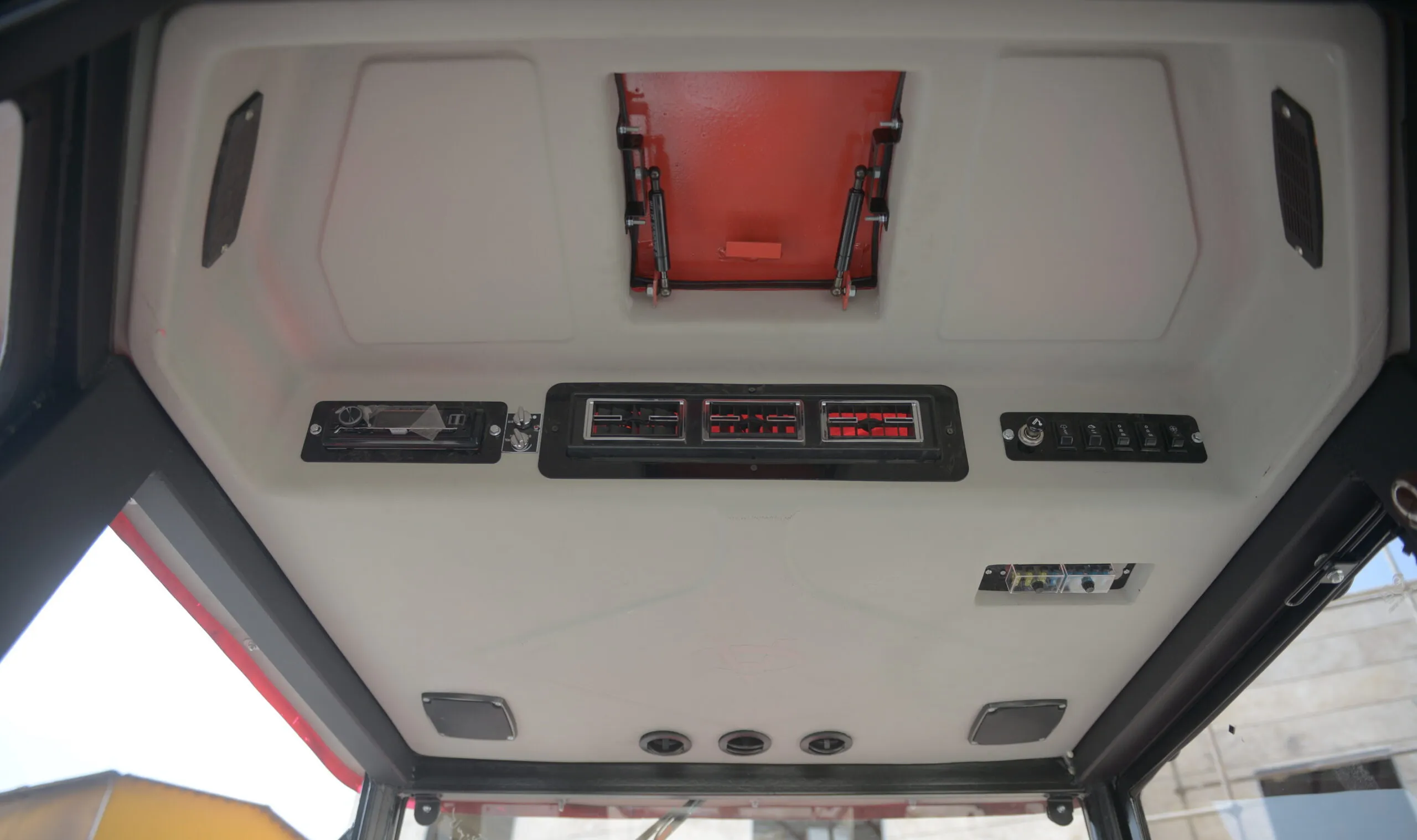 کابین فول آپشن ماشین سازی دقایق-MSD TRACTOR CABIN